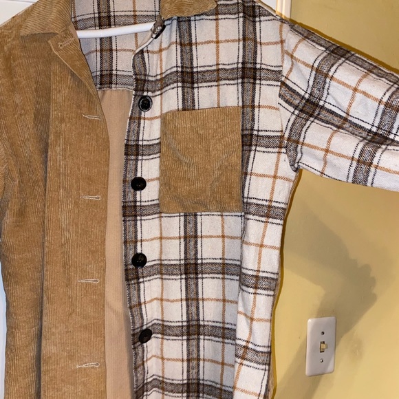 Beige Buttonup with pattern - Picture 2 of 3